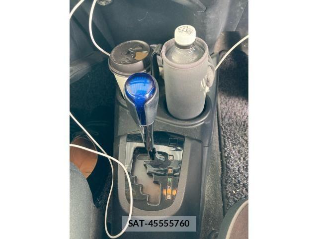 Toyota AQUA 2015-06 7214748-17