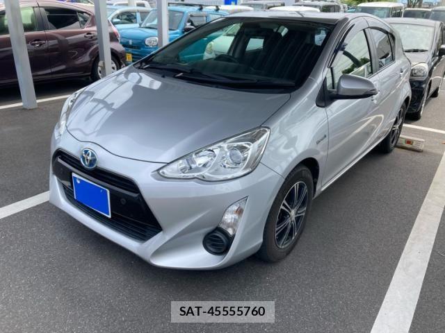 Toyota AQUA 2015-06 7214748-1