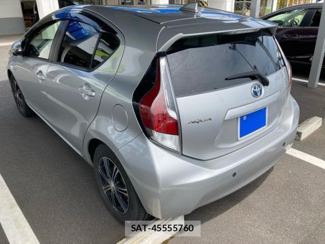 Toyota AQUA 2015-06 7214748-3