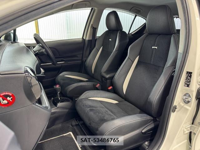 Toyota AQUA 2015-05 7214740-11