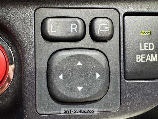 Toyota AQUA 2015-05 7214740-28