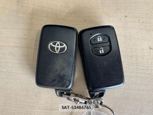 Toyota AQUA 2015-05 7214740-29