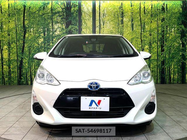 Toyota AQUA 2017-04 7214778-13