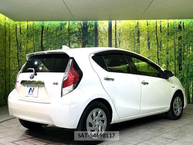 Toyota AQUA 2017-04 7214778-16