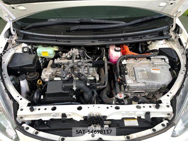 Toyota AQUA 2017-04 7214778-17