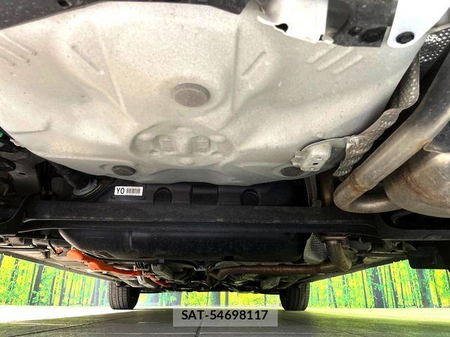 Toyota AQUA 2017-04 7214778-18