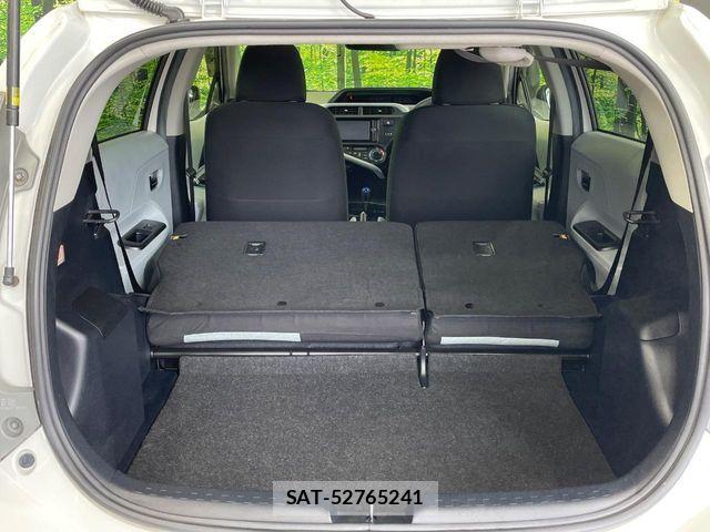 Toyota AQUA 2013-01 7214692-9