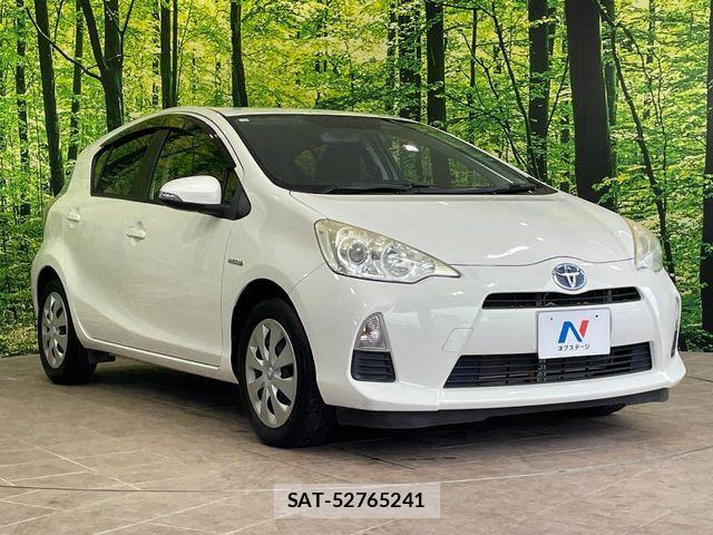 Toyota AQUA 2013-01 7214692-15