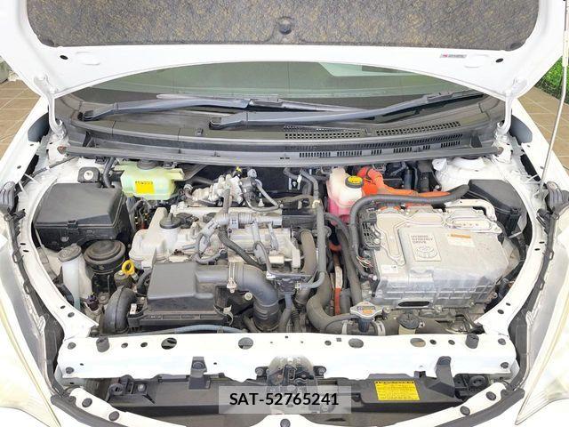 Toyota AQUA 2013-01 7214692-17