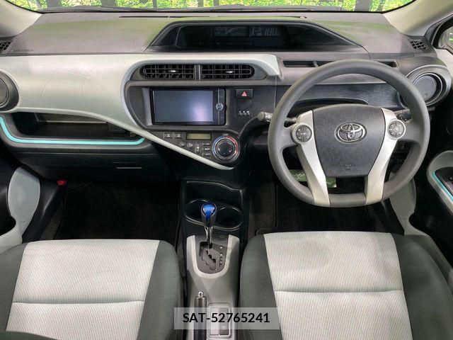 Toyota AQUA 2013-01 7214692-1