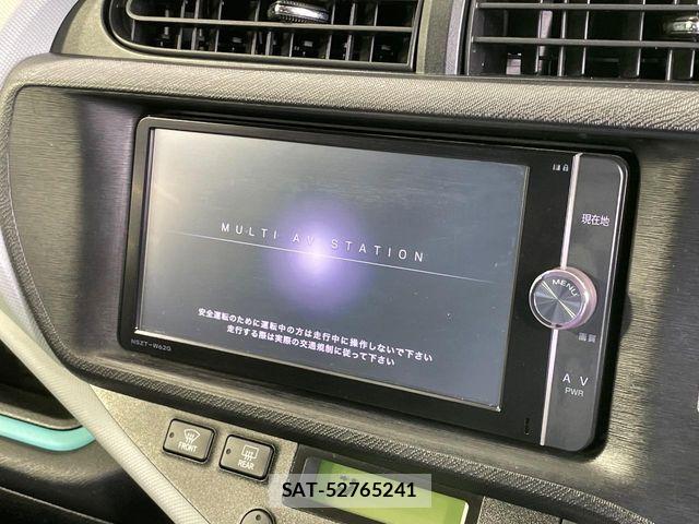 Toyota AQUA 2013-01 7214692-2