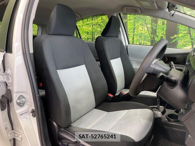 Toyota AQUA 2013-01 7214692-7