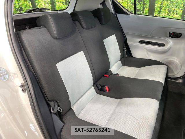 Toyota AQUA 2013-01 7214692-8