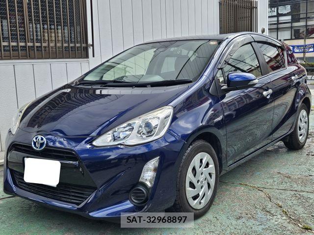 Toyota AQUA 2016-10 7214775-0