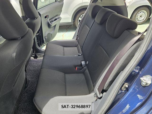 Toyota AQUA 2016-10 7214775-13