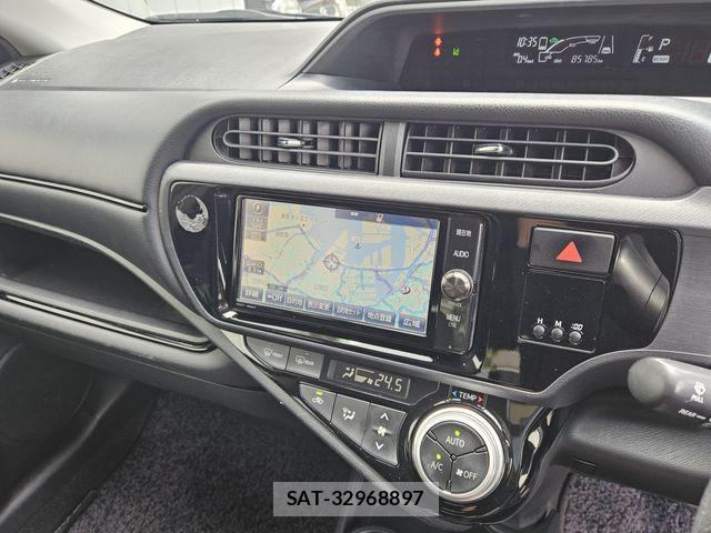 Toyota AQUA 2016-10 7214775-18