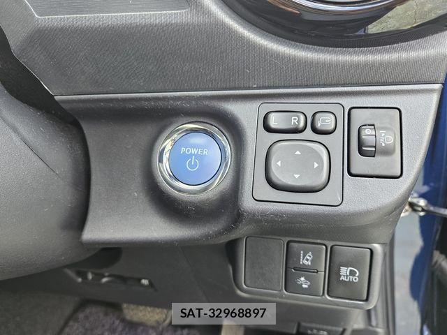 Toyota AQUA 2016-10 7214775-23