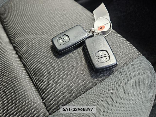 Toyota AQUA 2016-10 7214775-24
