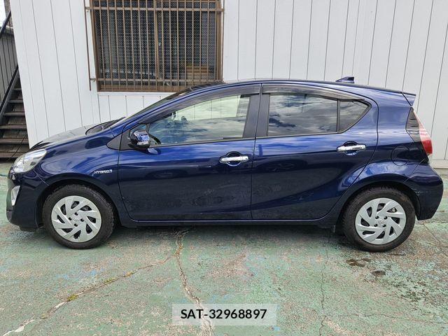 Toyota AQUA 2016-10 7214775-6