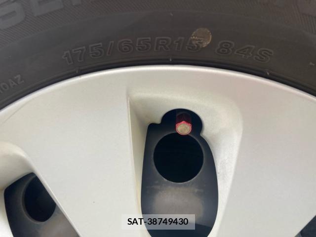 Toyota AQUA 2013-10 7214711-12