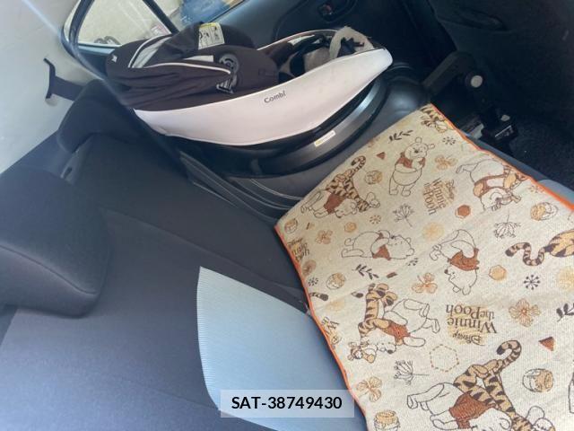 Toyota AQUA 2013-10 7214711-13