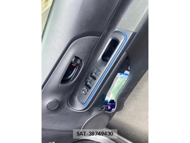 Toyota AQUA 2013-10 7214711-16