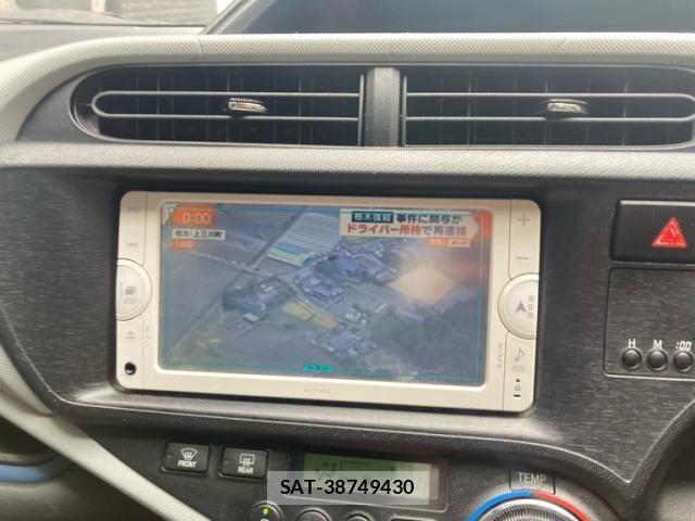 Toyota AQUA 2013-10 7214711-27
