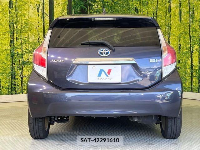 Toyota AQUA 2015-02 7214733-14