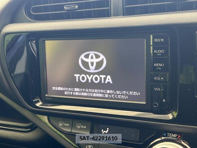 Toyota AQUA 2015-02 7214733-2