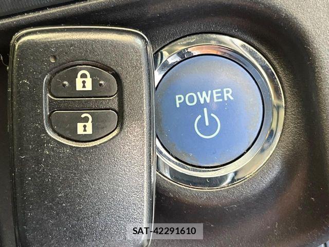 Toyota AQUA 2015-02 7214733-3