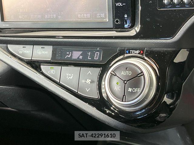 Toyota AQUA 2015-02 7214733-6