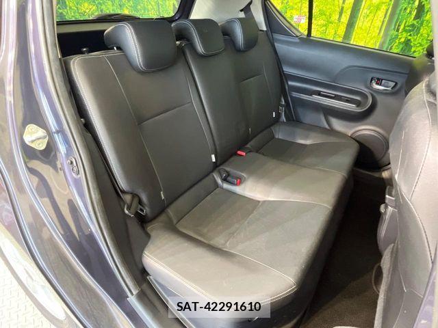 Toyota AQUA 2015-02 7214733-8