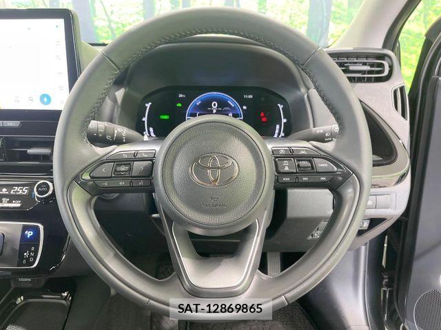Toyota AQUA 2025-10 7214878-10