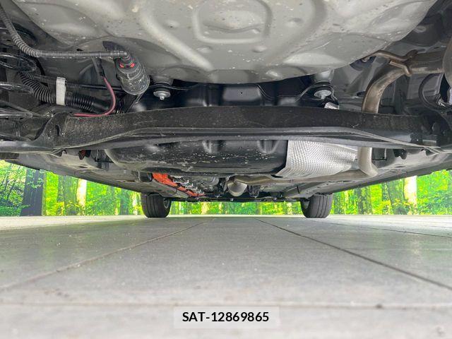 Toyota AQUA 2025-10 7214878-18