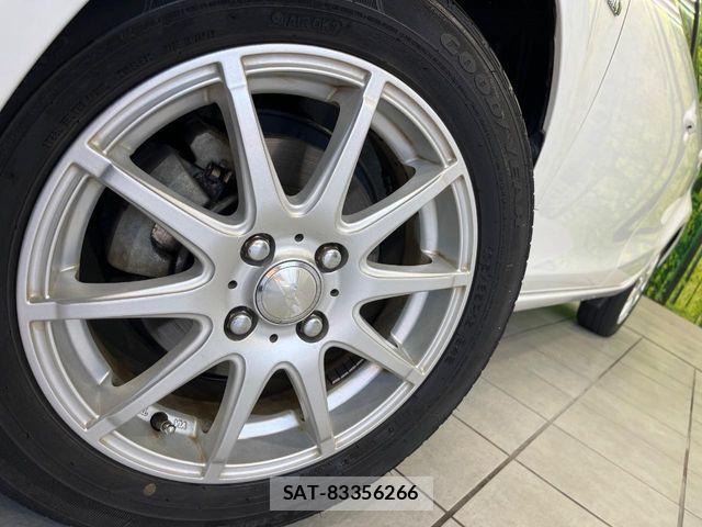 Toyota AQUA 2015-10 7214759-12