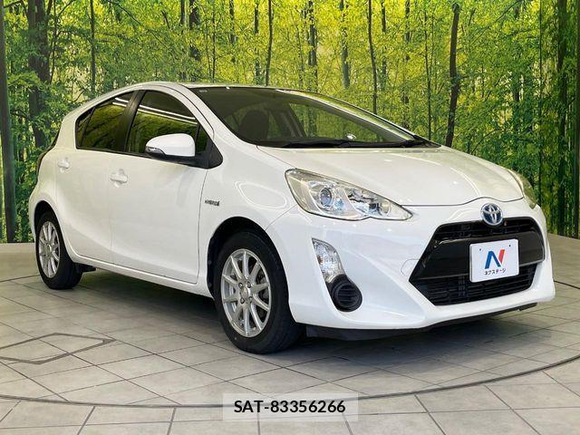 Toyota AQUA 2015-10 7214759-15