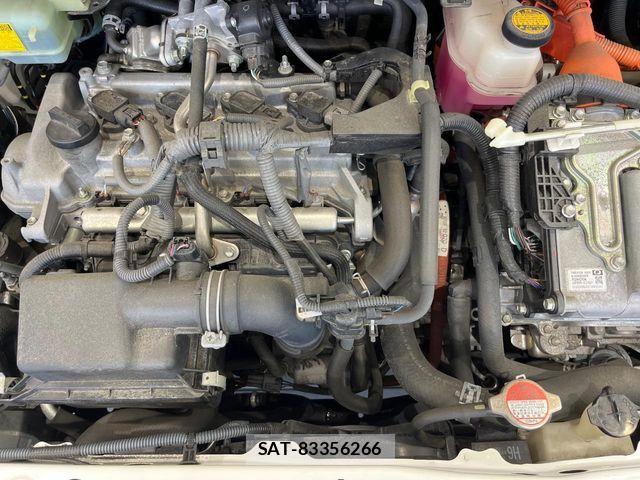Toyota AQUA 2015-10 7214759-17