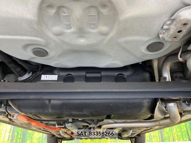 Toyota AQUA 2015-10 7214759-18