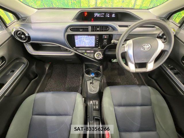 Toyota AQUA 2015-10 7214759-1