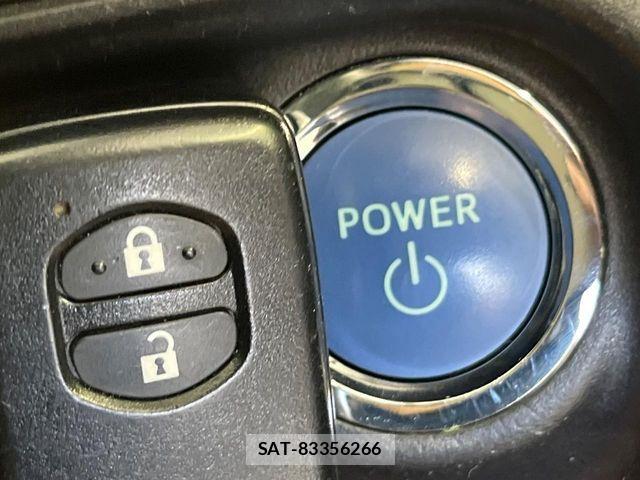 Toyota AQUA 2015-10 7214759-4