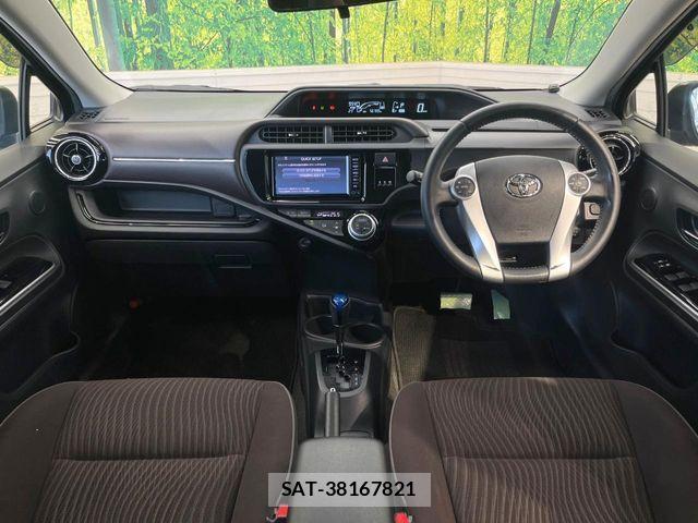 Toyota AQUA 2016-12 7214773-1