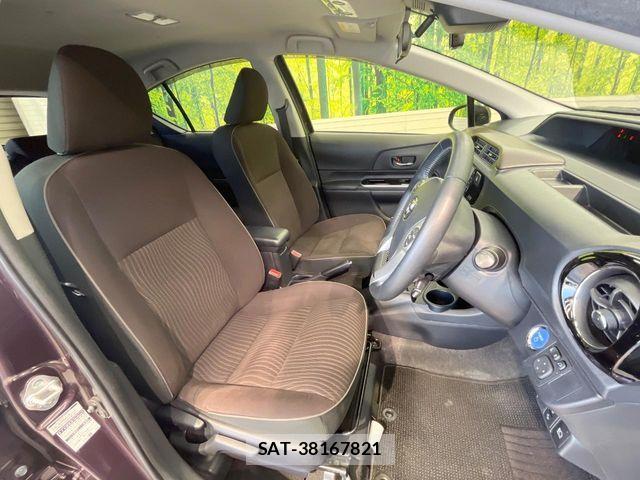 Toyota AQUA 2016-12 7214773-7
