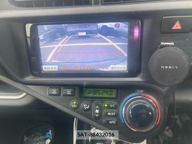 Toyota AQUA 2014-01 7214721-21