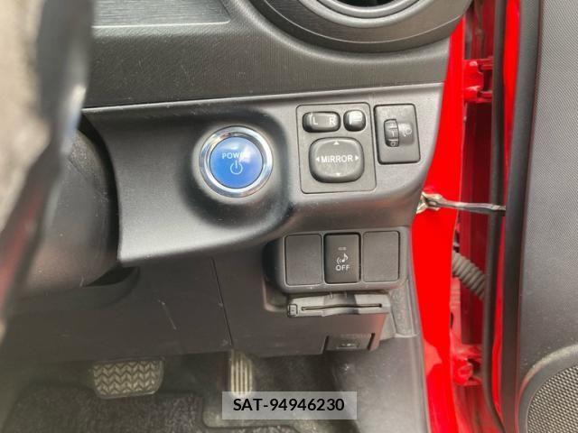 Toyota AQUA 2013-09 7214710-13