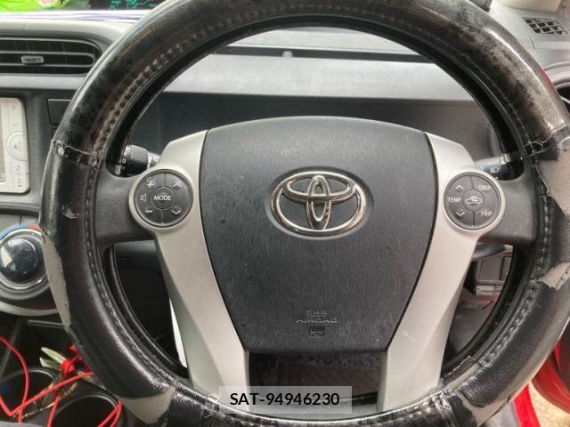 Toyota AQUA 2013-09 7214710-14