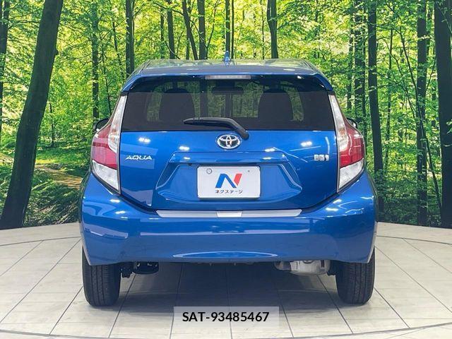 Toyota AQUA 2017-05 7214782-14