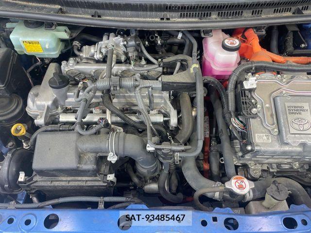 Toyota AQUA 2017-05 7214782-17