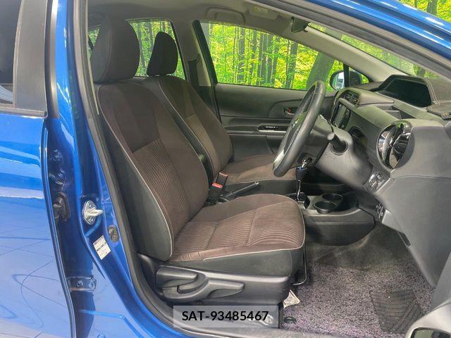 Toyota AQUA 2017-05 7214782-7