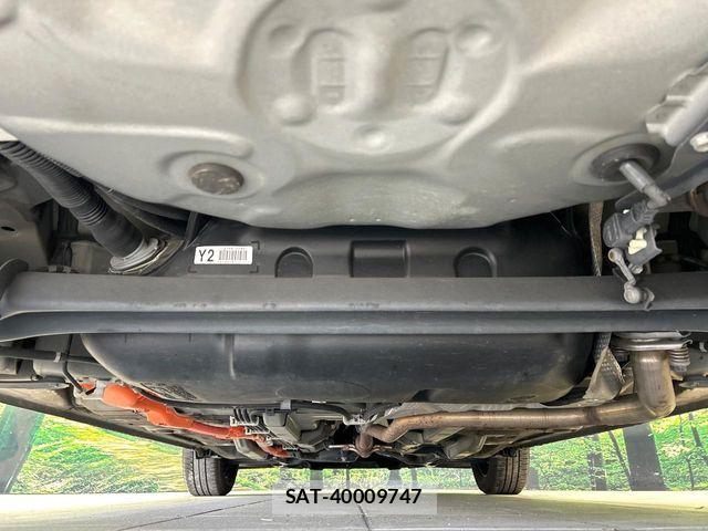 Toyota AQUA 2019-03 7213616-18