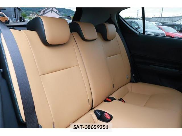 Toyota AQUA 2019-02 7213617-10